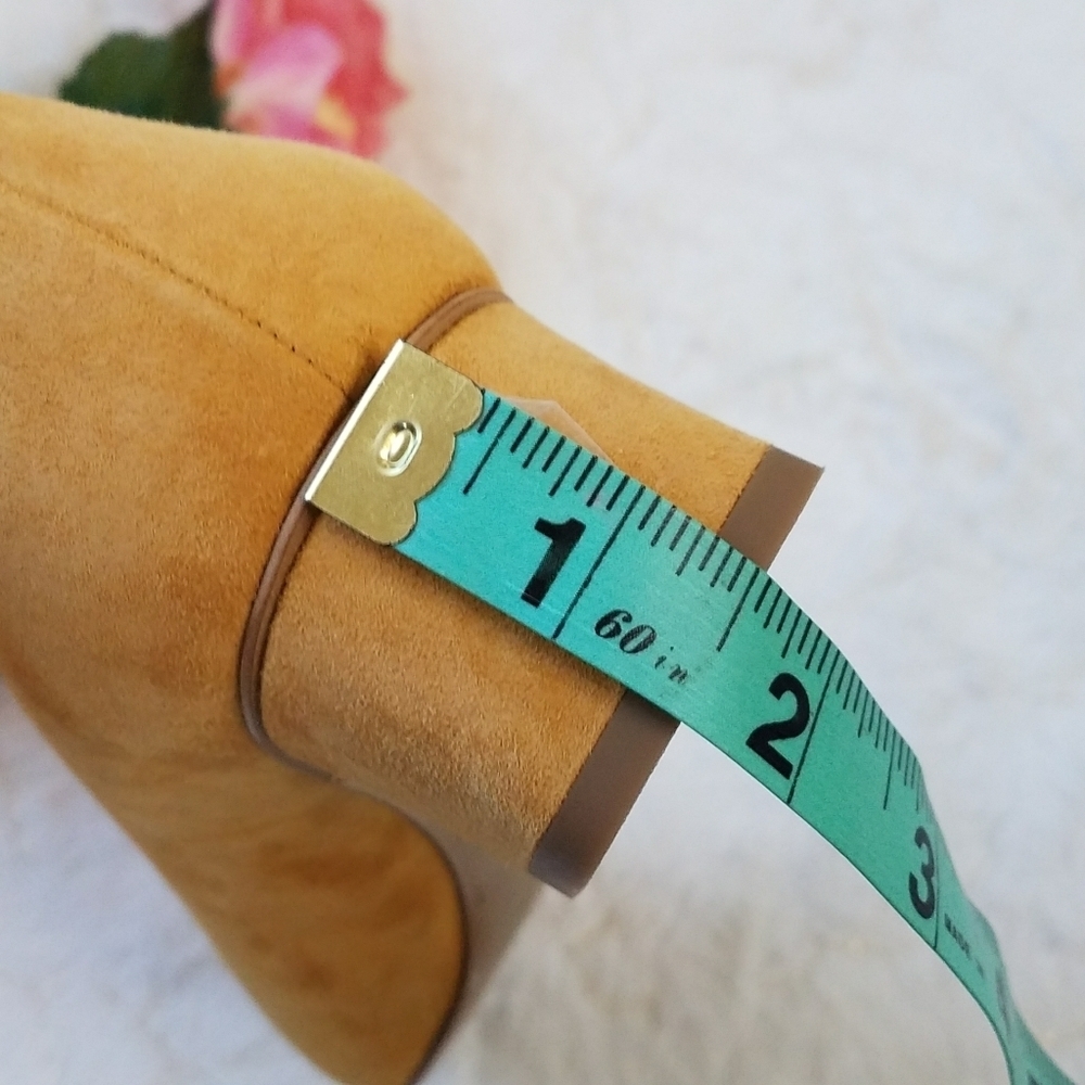 Everlane The V Heel - Picture 10 of 10